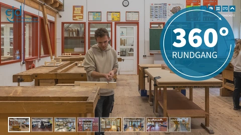 Auszubildender arbeitet in der Holzwerkstatt im BBW Offenburg