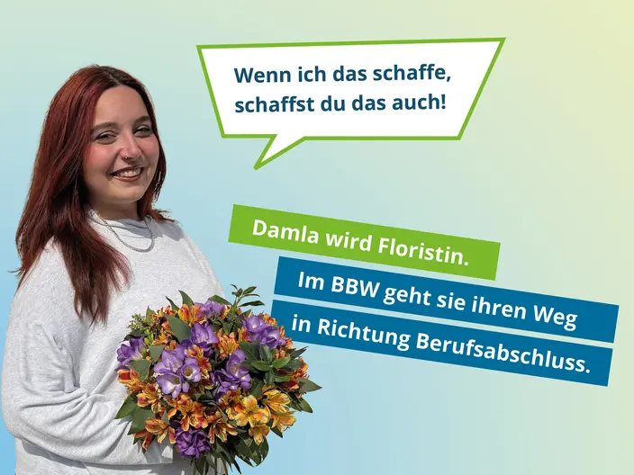 Damla mit einem großen Blumenstauß in den Händen